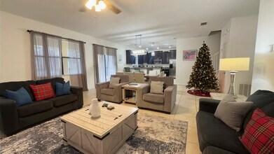 9024 Shadow Mountain St in Four Corners, FL - Building Photo - Building Photo