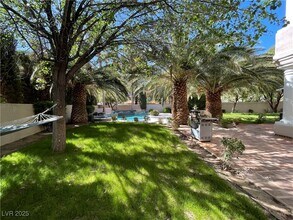 2609 Sun Reef Rd in Las Vegas, NV - Building Photo - Building Photo