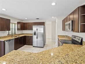 5153 NW 113th Ave in Doral, FL - Building Photo - Building Photo