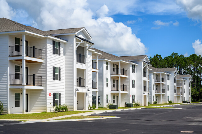 The Sails Ocean Springs in Ocean Springs, MS - Foto de edificio - Building Photo