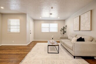 1332 Kansas St in Norman, OK - Building Photo - Building Photo