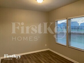 161 Fesperman Cir in Troutman, NC - Foto de edificio - Building Photo