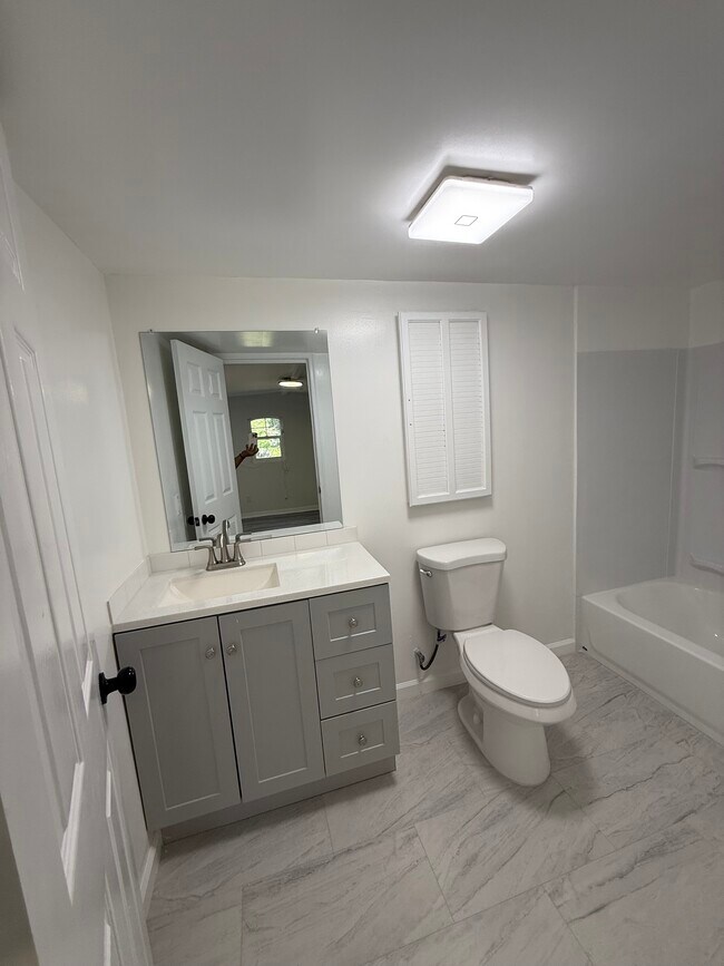 18312 Hollister Rd in Orlando, FL - Building Photo - Building Photo