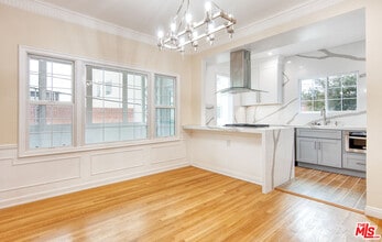 422 Smithwood Dr in Beverly Hills, CA - Building Photo - Building Photo