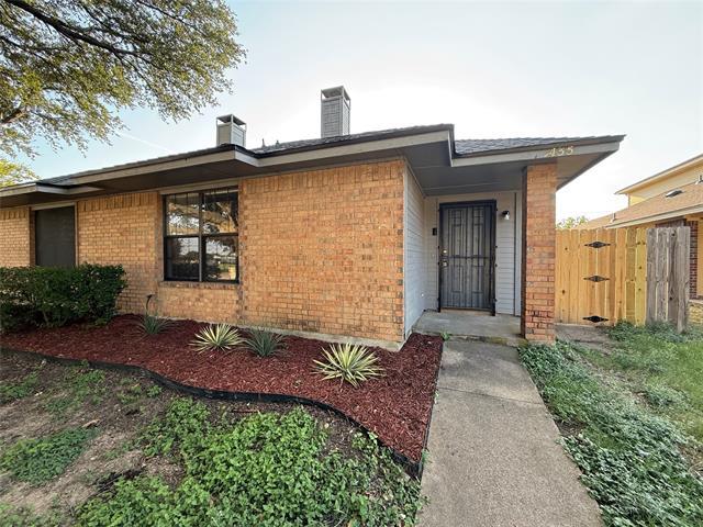 property at 1435 N Bluegrove Rd