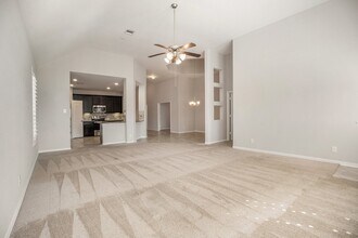 2502 Bay Hill Dr in Baytown, TX - Building Photo - Building Photo