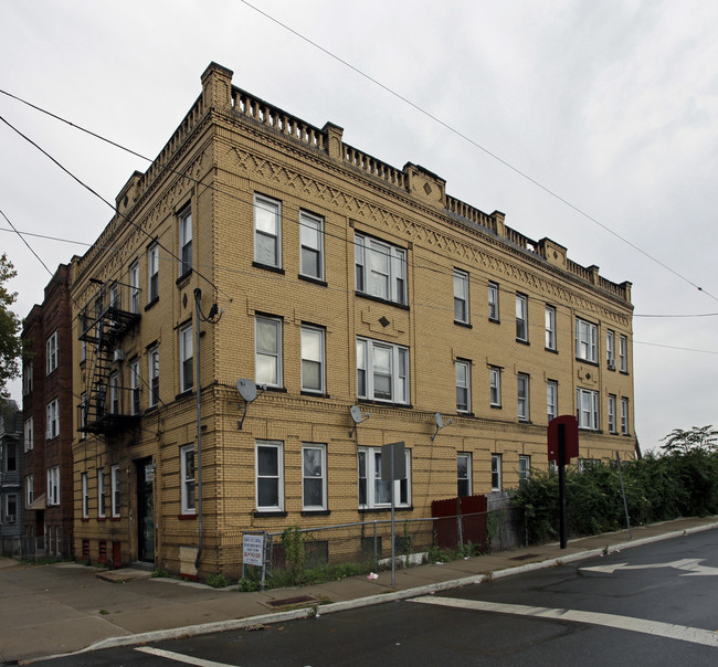 346 Princeton Ave in Jersey City, NJ - Building Photo - Building Photo