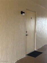 4923 Vincennes Ct in Cape Coral, FL - Building Photo - Building Photo