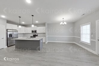 3712 Oak Leaf Wy in Greenville, NC - Building Photo - Building Photo