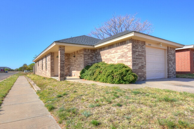 5849 6th St in Lubbock, TX - Building Photo - Building Photo
