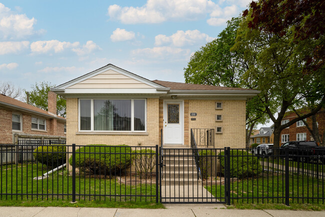 property at 6500 W Raven St