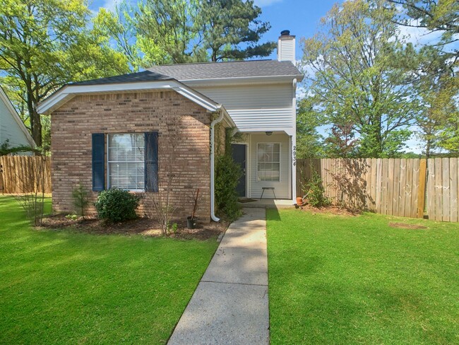 property at 2934 Swallow Ln