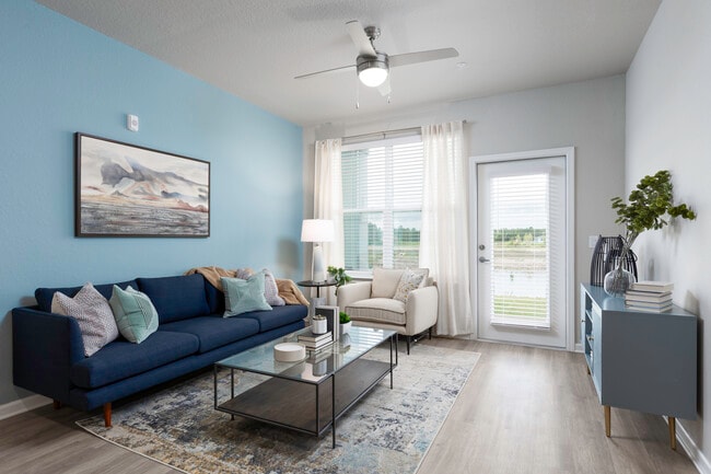 The Bradley Lake Wilson in Davenport, FL - Building Photo - Interior Photo