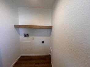 2627 S Lamb Blvd in Las Vegas, NV - Building Photo - Building Photo