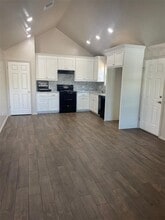 210 E Beech St in Lexington, OK - Building Photo - Building Photo