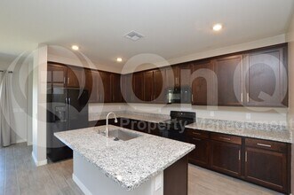 367 E Kona Dr in Casa Grande, AZ - Building Photo - Building Photo