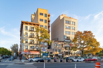 Greenwood Plaza in Brooklyn, NY - Building Photo - Building Photo