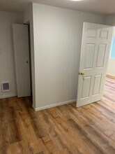 201 S Tower Ave, Unit D1 in Centralia, WA - Building Photo - Building Photo