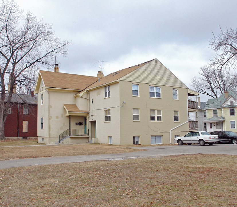 49 Burkhardt Ave in Dayton, OH - Foto de edificio