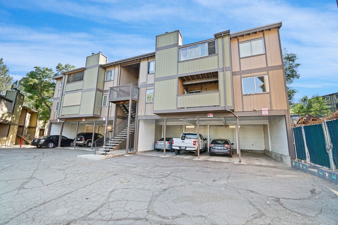 2085 Highview Ct in Reno, NV - Building Photo