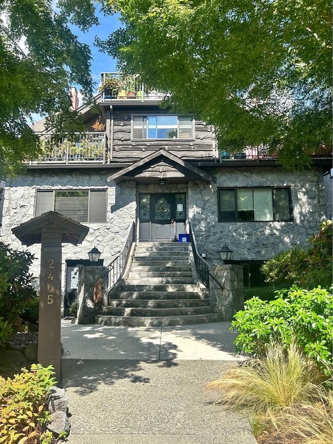 2465 W 5th Ave