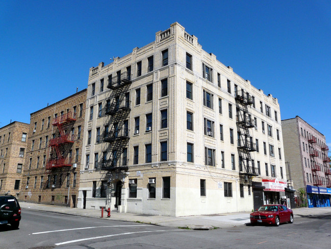 2075 Haviland Ave in Bronx, NY - Foto de edificio - Building Photo