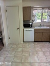 10326 W Pleasant Valley Rd in Sun City, AZ - Foto de edificio - Building Photo