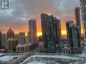 4130 Parkside Village Dr in Mississauga, ON - Building Photo - Building Photo