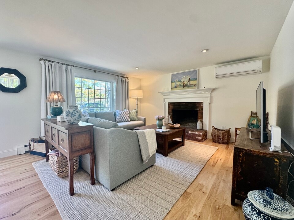 5 Commons Way in Brewster, MA - Foto de edificio