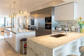 7391 Island Estates Dr in Aventura, FL - Building Photo