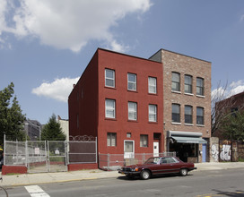 77-79 Grand St in Brooklyn, NY - Building Photo - Building Photo