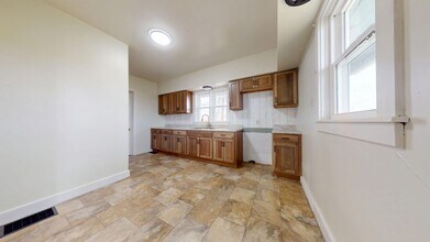 2397 US-224 in Willard, OH - Building Photo - Building Photo