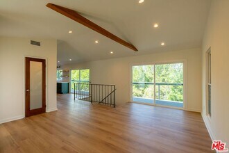 4629 Palmero Dr in Los Angeles, CA - Building Photo - Building Photo