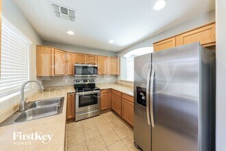 14088 W Larkspur Dr in Surprise, AZ - Building Photo - Building Photo