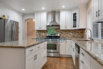 18105 15th Ave W in Lynnwood, WA - Building Photo - Building Photo