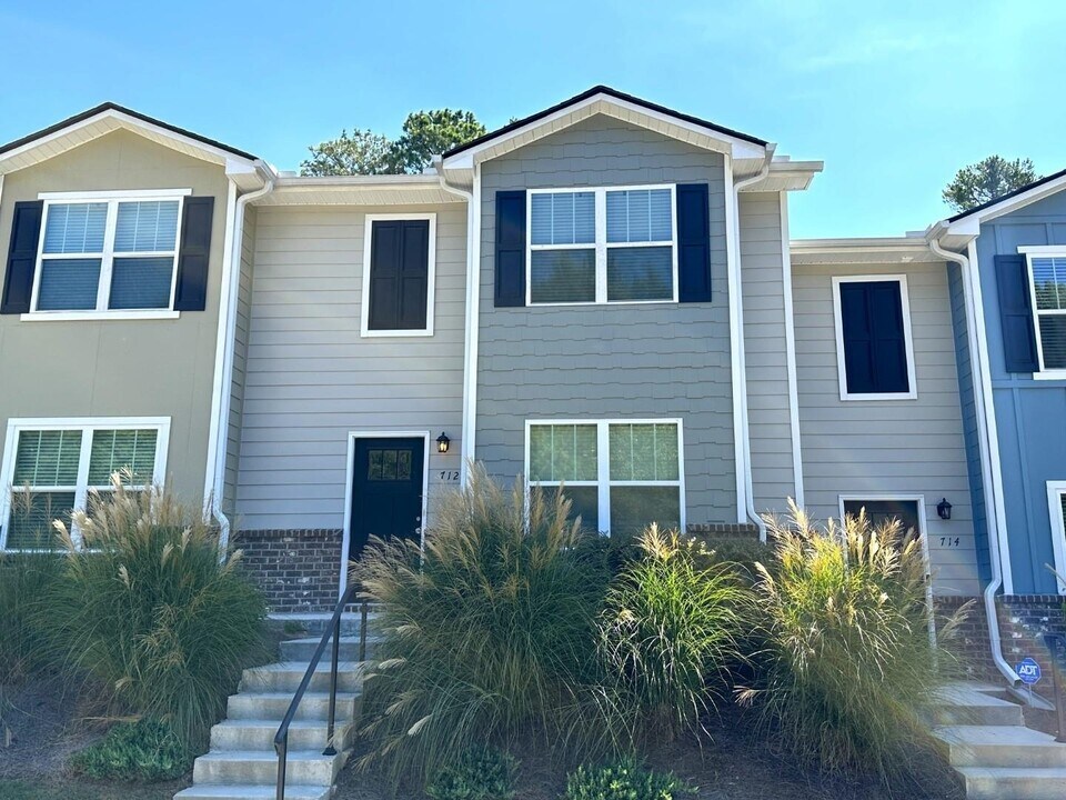 712 Keeshono St in Union City, GA - Building Photo
