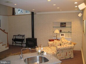 310 Prince St-Unit -1 in Alexandria, VA - Building Photo - Building Photo