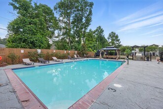 5 East Apartments in Baton Rouge, LA - Building Photo - Building Photo