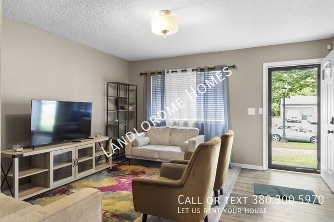 1849 Mountain Oak Rd in Columbus, OH - Foto de edificio - Building Photo