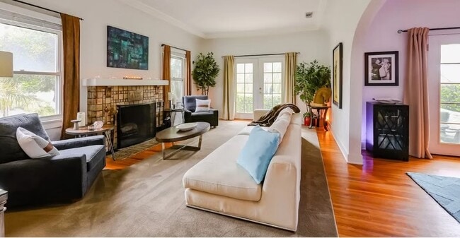 property at 1203 S Rimpau Blvd