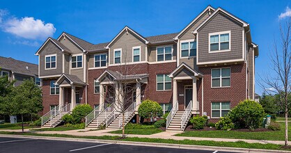 The Residences of Orland Park Crossing in Orland Park, IL - Building Photo - Building Photo