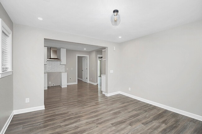 4044 Dinglewood Ave in Charlotte, NC - Building Photo - Building Photo