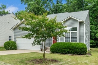 232 N Honey Springs Ave in Fuquay Varina, NC - Building Photo - Building Photo