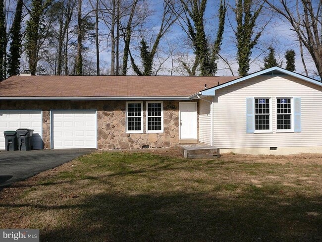 property at 2018 Buoy Dr