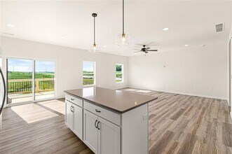 145 Sweetwater Ln in North Liberty, IA - Building Photo - Building Photo