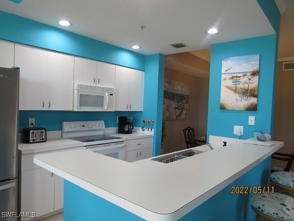 8076 Queen Palm Ln in Ft. Myers, FL - Building Photo - Building Photo