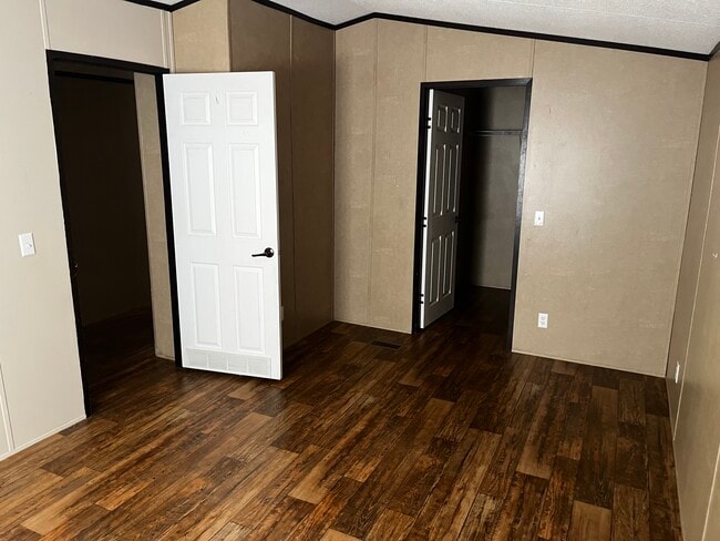 property at 513 N Avenue F