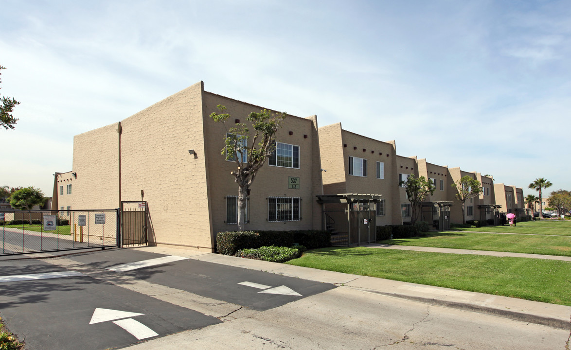 Oxford Terrace in Chula Vista, CA - Building Photo