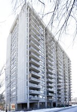 Ten Driveway Apartments in Ottawa, ON - Building Photo - Building Photo