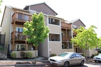 11940 SE Ash St in Portland, OR - Foto de edificio - Building Photo